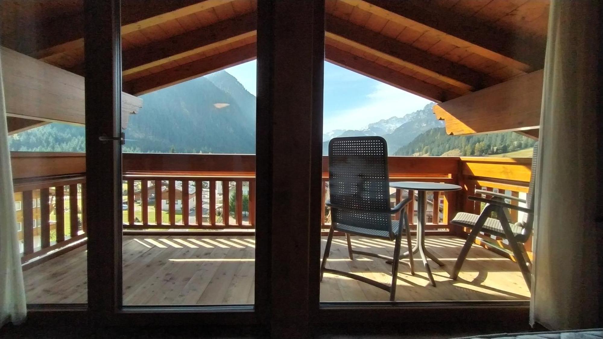 Hotel Flora Alpina Campitello di Fassa Exterior foto